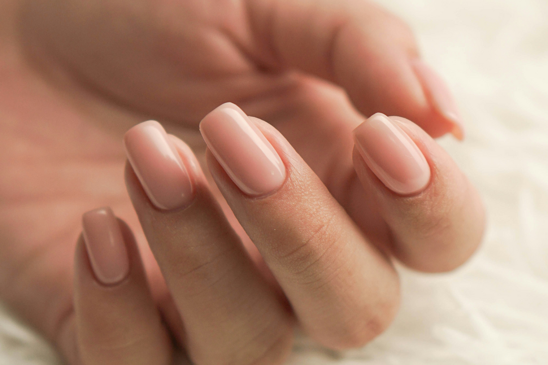 AI肌を守るマニキュアランプ誕生