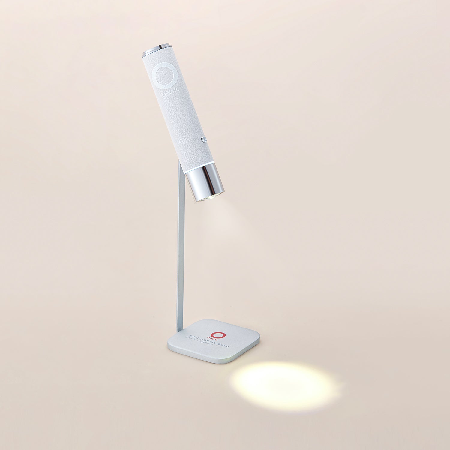 目にやさしい ペン型ネイルライト